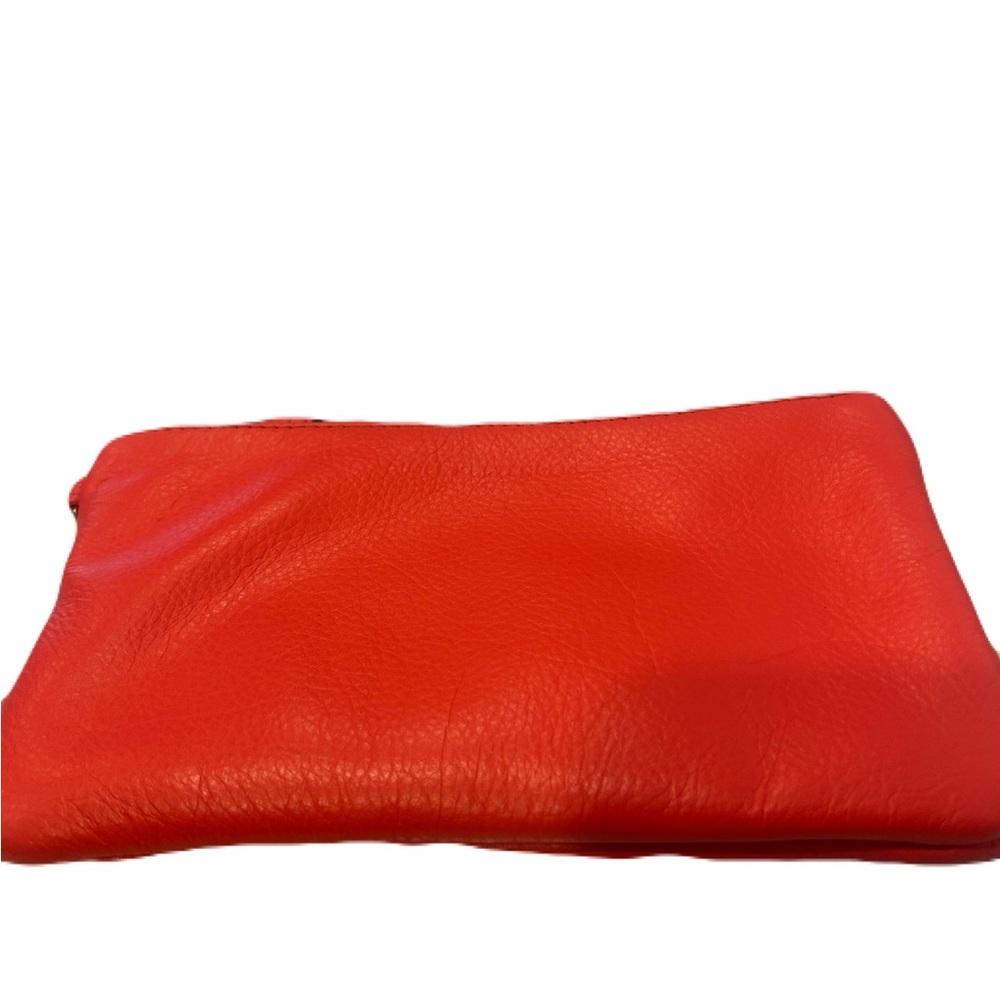 Aimee Kestenberg Coral Leather
Clutch w/ built in charger